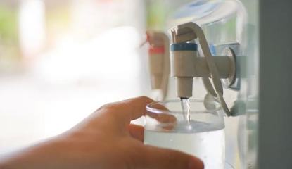 饮水机里的水有多脏？看完我就yue了，污水处理设备能给我们什么启示